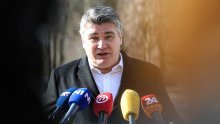 Milanović se opet obrušio na Plenkovića:  Najprije je osramotio Hrvatsku jer nije iskoristio novac EU za obnovu, a onda je nečinjenje prepakirao u blamažu