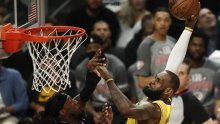 LeBron James kao iz najboljih dana, rekordnim učinkom sezone prekinuo niz poraza svojih LA Lakersa