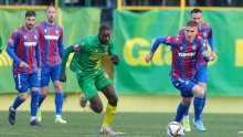 [VIDEO/FOTO] Hajduk kiksao u Puli! Istra i Bijeli podijelili bodove, poništen pogodak Biuka koštao Valdasovu momčad sva tri boda