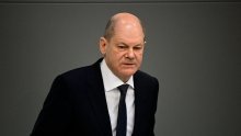 Scholz: Njemački dobavljači oružja isporučit će oružje Ukrajini