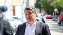 [VIDEO] Milanović: Očekujem od Plenkovića da sad digne barem poljoprivrednu avijaciju dok drži presicu