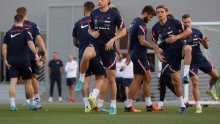 [VIDEO/FOTO] Hrvatska nogometna reprezentacija odradila trening u Dohi