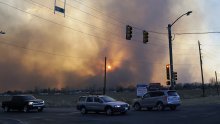 Požari bjesne Coloradom; tisućama stanovnika naređeno da napuste svoje domove