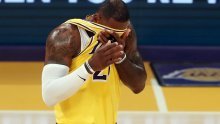 Lakersi i LeBron James doživjeli udarac kojem se nisu nadali; Phoenix Sunsi postavili novi klupski rekord!