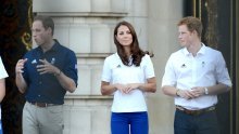 Ususret šestoj sezoni serije 'Kruna' producenti u potrazi za mladom postavom koja bi glumila princa Harryja, Williama i Kate Middleton