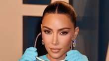 Kim Kardashian osvanula u trapericama kakve bi se rijetke usudile nositi, a od njihove cijene zavrtjet će vam se u glavi