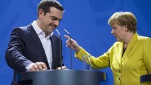 Merkel: Ako propadne euro, propast će i Europa