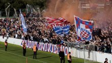 [VIDEO/FOTO] Pogledajte fantastičnu atmosferu na treningu Hajduka; tisuće navijača došlo je podržati 'bile' uoči derbija s Dinamom