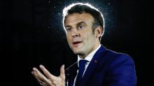 Macron: Dijalog s Putinom stao je nakon otkrića masovnih grobnica u Ukrajini