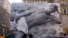 'Ako niste imali Abercrombie, niste bili cool’: Kako su loše odluke i želja da ih nose samo lijepi bijelci gotovo uništili Abercrombie & Fitch