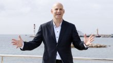 Tko je Harlan Coben? Njegove serije na Netflixu redovito završavaju među 10 najgledanijih, bez obzira na kojem su jeziku snimane