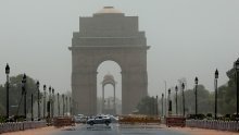 Temperature u Indiji se penju iznad 46 stupnjeva, u Delhiju se zapalilo odlagalište otpada