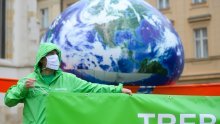 Greenpeace na Trgu bana Jelačića prikuplja potpise za zabranu fosilnih goriva