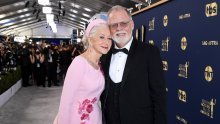 Helen Mirren otkriva tajnu 25 godina dugog braka: ‘Važan dio ljubavi je održavati vlastiti identitet. Ne pretvarajte se da ste nešto što niste’