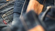 Levi Strauss će plaćati putne troškove radnicama koje se odluče na pobačaj