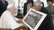 Vijetnamski fotograf dao Papi jednu od najpoznatijih i najupečatljivijih fotografija vijesti 20. stoljeća