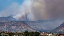 [FOTO] Šumski požari u Novom Meksiku prijete odmaralištima, dosad uništeno više od 300 kuća