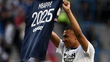 Službeno je! Kylian Mbappe ostaje u Parizu, poslao je poruku navijačima PSG-a, a zna se i na koliko godina je novi ugovor