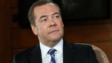 Medvedev: SAD bi trebao moliti za pregovore o nuklearnom oružju