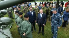 [FOTO] Pogledajte što je sve vojska prezentirala građanima na Jarunu: Ministra Banožića pitali zašto nema predsjednika Milanovića