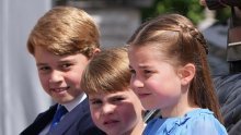 Djeca princa Williama i Kate Middleton na okupu: Najmlađi sin Louis prvi put u javnosti u društvu sestre Charlotte i brata Georgea