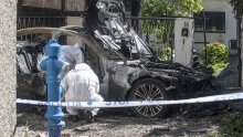 [VIDEO/FOTO] Na zagrebačkoj Trešnjevci, nedaleko policijske postaje, potpuno izgorio BMW