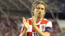 Luka Modrić napustio je okupljanje hrvatske reprezentacije i privatnim avionom odletio iz Splita; za to je imao dobar razlog