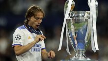 Luka Modrić obratio se navijačima, objava u dva sata dobila više od pola milijuna lajkova, a duhovitom porukom javio se Dejan Lovren