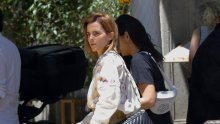 Nije im uspjela odoljeti: Emma Watson isfurala omražene tenisice s početka milenija