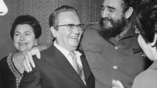 Fidel je otišao, Tito ga čeka s cigarom