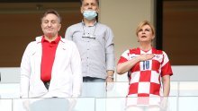 Vedra i nasmijana Kolinda Grabar Kitarović u Parizu je zdušno bodrila naše nogometaše i slavila pobjedu