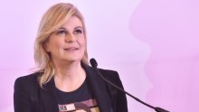 Kolinda Grabar Kitarović pokazala koji joj je najdraži odjevni predmet kada su poslovni događaji u pitanju