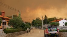 [FOTO/VIDEO] Požar kakav Slovenija ne pamti: Evakuirana sela, u pomoć stigli hrvatski vatrogasci i jedan kanader