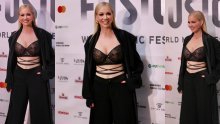 Jelena Rozga u vamp izdanju koje se ne viđa svaki dan rasplesala Splićane