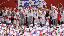 [FOTO] Engleske nogometašice u središtu Londona proslavile naslov europskih prvakinja: It's coming home!