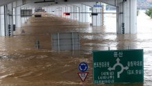 [FOTO] Najgora kiša u zadnjih 80 godina poplavila Seul: Pod vodom ceste i podzemna željeznica, najmanje sedam mrtvih