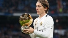 Luka Modrić nominiran za najprestižniju nagradu u svijetu nogometa koju je osvojio 2018., a Lionel Messi je izvisio nakon 16 godina