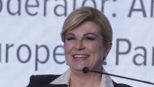 Oduševila je osoblje restorana: Kolinda Grabar Kitarović na Lopudu osvanula u safari izdanju