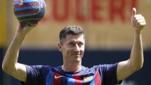 Robert Lewandowski očajnički je želio preseliti u Barcelonu, ali sada je pred trening kampom doživio veliko poniženje