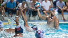 Hrvatske vaterpolistice bore se s koronavirusom, dok vaterpolisti obećavaju borbu za medalje