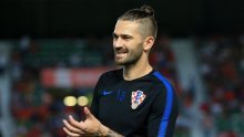 [VIDEO] Baklja, pjesma i torta na plaži: Marko Livaja proslavio 29. rođendan