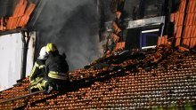 [FOTO/VIDEO] Tijekom noći ugašen strašan požar u Zaprešiću: Potpuno izgorjela jedna kuća, a dvije su značajno oštećene