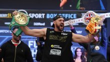 Tyson Fury opet promijenio priču: ništa od mirovine, a umjesto Usika, u ringu želi samo njega!