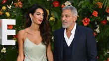 Lijepa Amal Clooney ukrala pozornost na premijeri novog filma svoga supruga