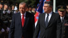 [FOTO] Milanović i Erdogan razgovarali sat i pol dulje od planiranog, obraćanje medijima kasni