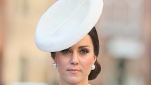 Kate Middleton je prvi put viđena nakon smrti kraljice Elizabete, izraz njezina lica sve govori