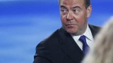 Medvedev: Moskva ima pravo koristiti nuklearno naoružanje, to nije blef