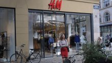 Kupci stežu remen: Pad prihoda H&M-a zbog slabije kupovne moći