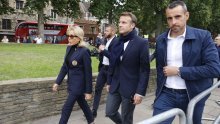 Ona ne griješi: Francuska prva dama Brigitte Macron sjajno je spojila odijelo s tenisicama