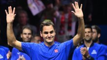 [FOTO] Roger Federer u paru s Rafom Nadalom izgubio posljednji meč karijere, a onda se emotivno raspao i rasplakao: Uživao sam...